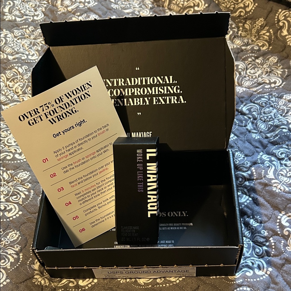 IL MAKIAGE Wake Up Like This Foundation in Black Box